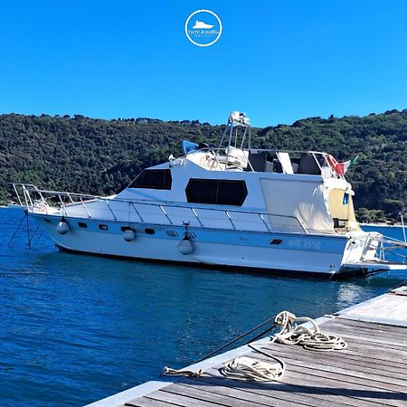 فندق Yachtannablu بورتوفينيري المظهر الخارجي الصورة